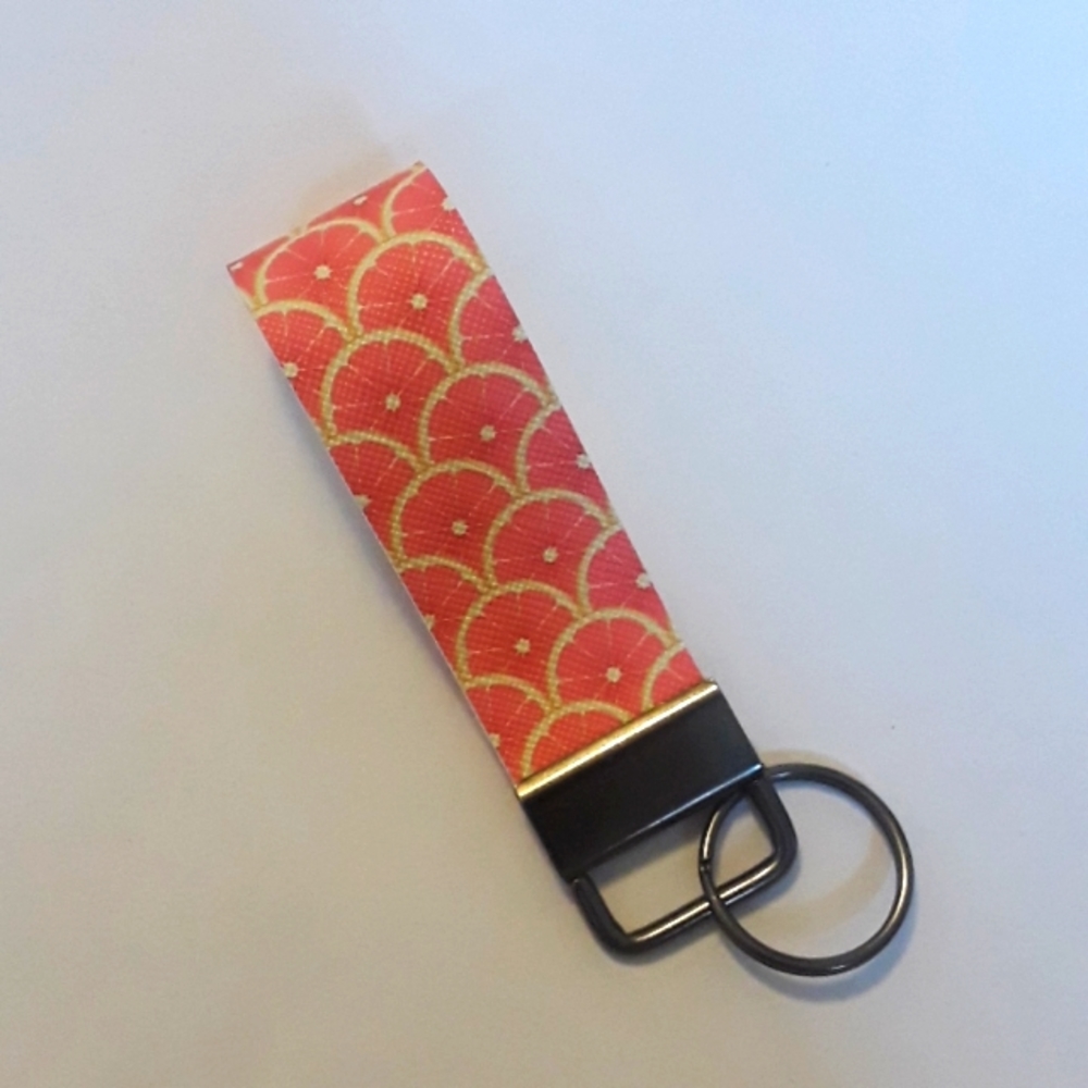 grapfurit patterened mini keychain